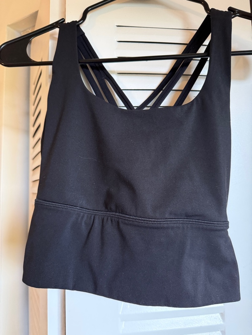 Black Strappy-Back Sports Crop Top - Women's